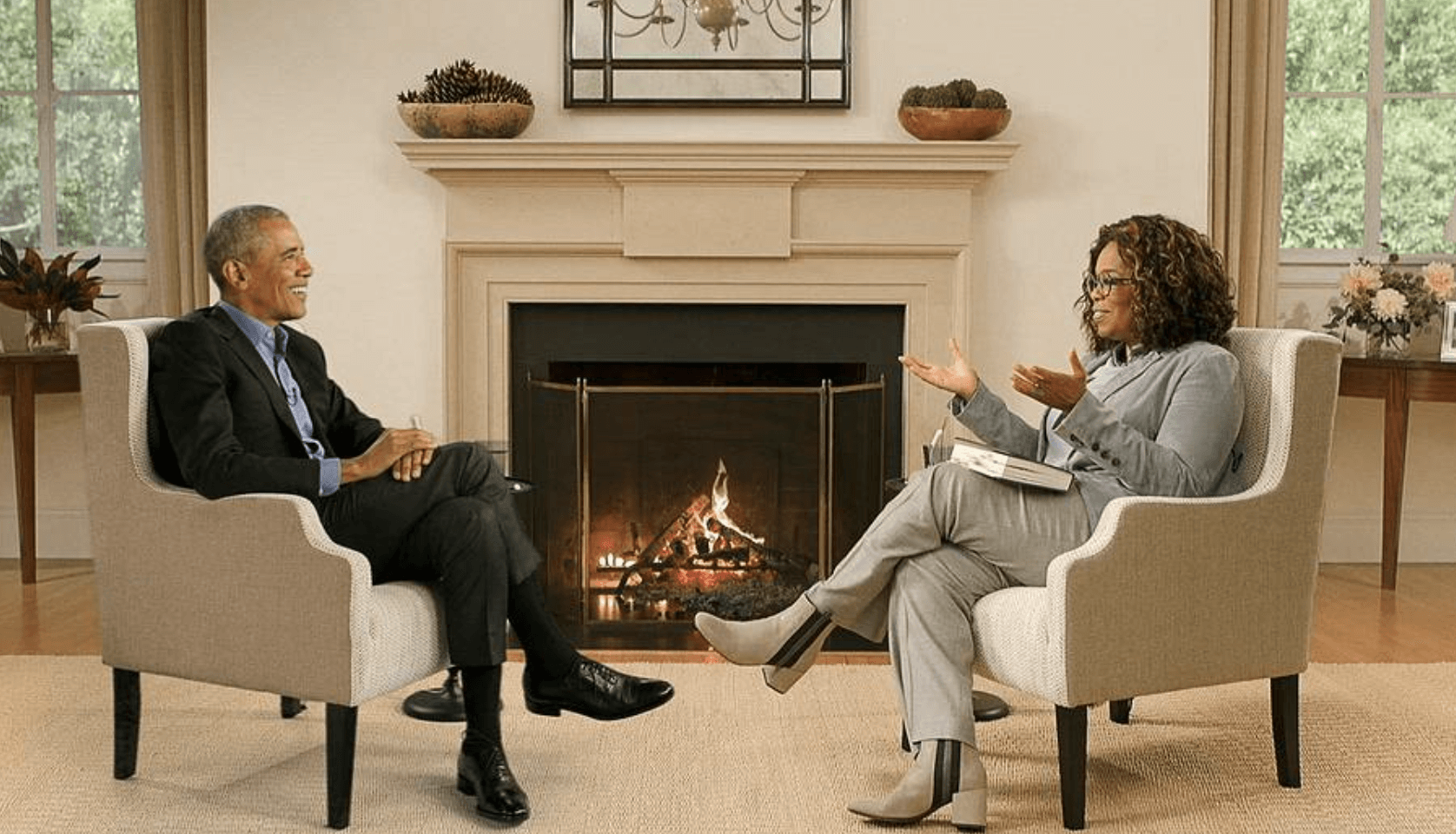 Oprah interviewing Obama on green screen